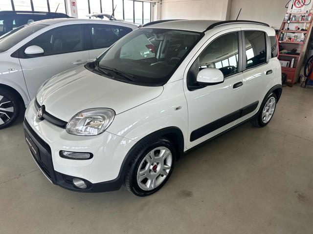Fiat Panda 1.0 FireFly S&S Hybrid City Life usato a NOVELLARA