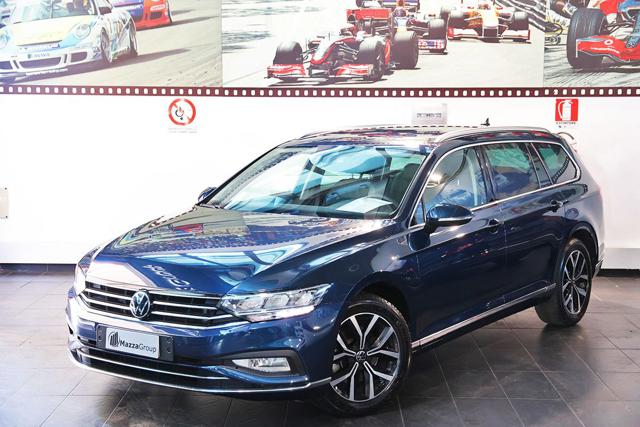 Volkswagen Passat Variant 2.0 TDI SCR EVO DSG Executive usato a CASTEL MAGGIORE