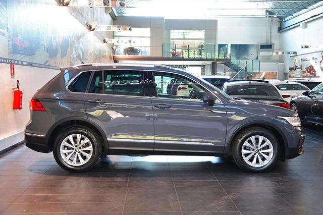 Volkswagen Tiguan 2.0 TDI 150cv SCR DSG Life - foto 3 di 4
