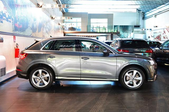 Audi Q3 45 TFSI Quattro S-Tronic S-Line - foto 3 di 4
