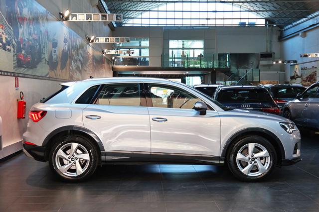 Audi Q3 40 TFSI Quattro S-Tronic Business Advanced - foto 3 di 4