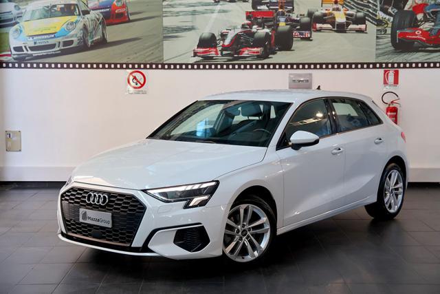 Audi A3 30 TDI Sportback S-Tronic Business - foto 2 di 4