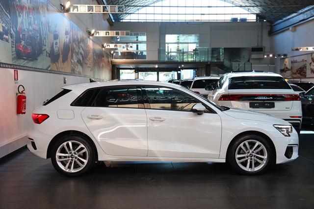 Audi A3 30 TDI Sportback S-Tronic Business - foto 3 di 4