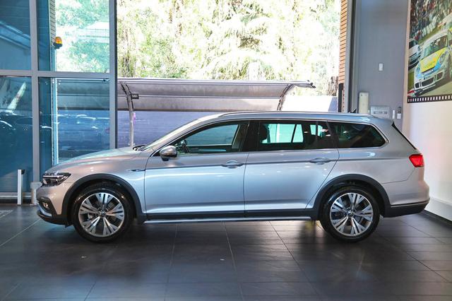 Volkswagen Passat Alltrack 2.0 TDI 200cv 4Motion DSG - foto 4 di 4