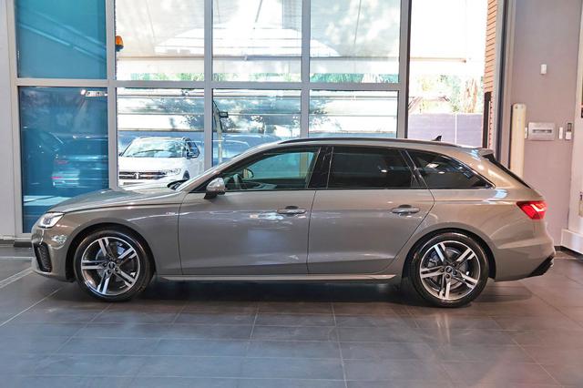 Audi A4 30 TDI Avant S-Tronic S-Line - foto 4 di 4