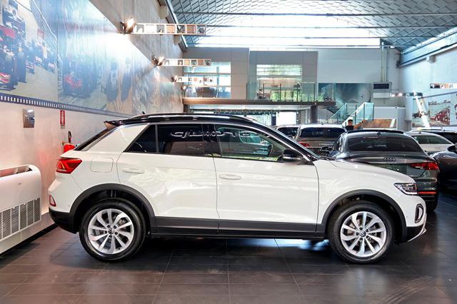 Volkswagen T-Roc 1.5 TSI ACT DSG Edition Plus - foto 3 di 4