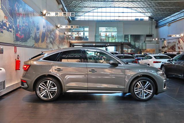 Audi Q5 35 TDI Sportback S-Tronic S-Line Plus - foto 3 di 4