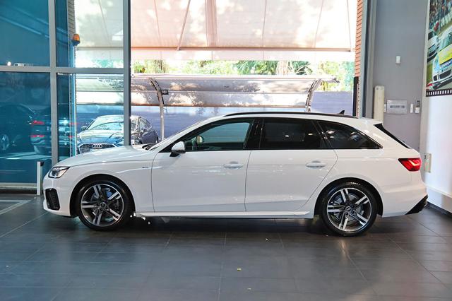 Audi A4 35 TDI Avant S-Tronic S-Line - foto 4 di 4