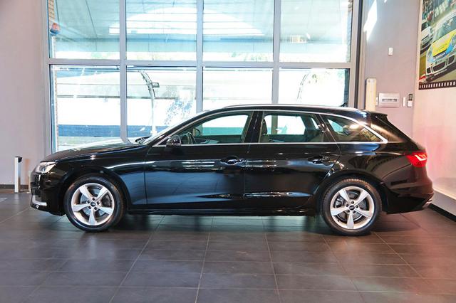 Audi A4 30 TDI Avant S-Tronic Business Advanced - foto 4 di 4