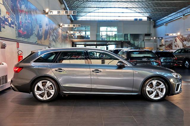 Audi A4 35 TDI Avant S-Tronic S-Line - foto 3 di 4