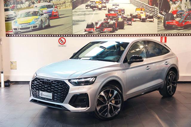 Audi Q5 40 TDI Sportback Quattro Identity Black S-Line - foto 2 di 4