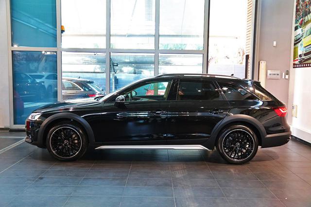 Audi A4 allroad 45 TFSI S-Tronic Identity Contrast - foto 4 di 4