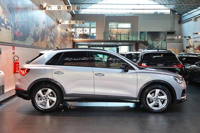 Audi Q3 35 TDI S-Tronic Business Advanced - foto 3 di 4