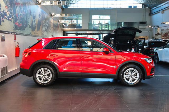 Audi Q3 35 TDI S-Tronic Business - foto 3 di 4
