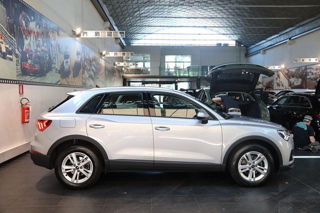 Audi Q3 35 TDI S-Tronic Business - foto 3 di 4
