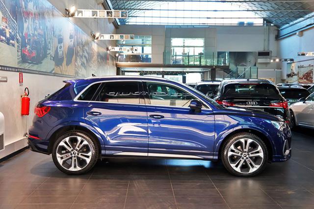 Audi Q3 35 TDI S-Tronic S-Line - foto 3 di 4