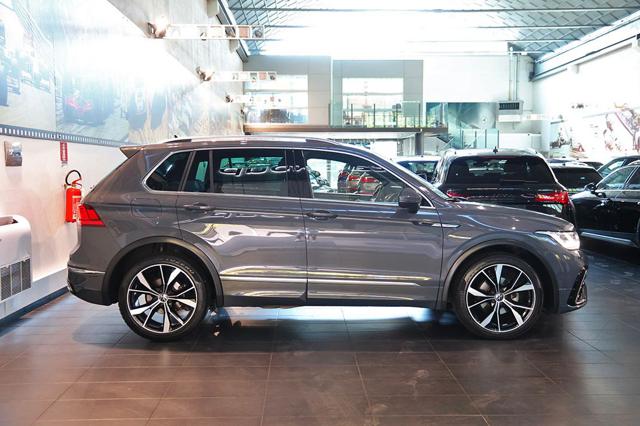 Volkswagen Tiguan 1.5 TSI 150cv DSG ACT R-Line - foto 3 di 4