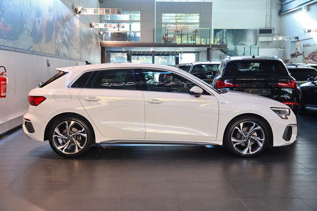 Audi A3 35 TFSI Sportback S-Tronic S-Line - foto 3 di 4