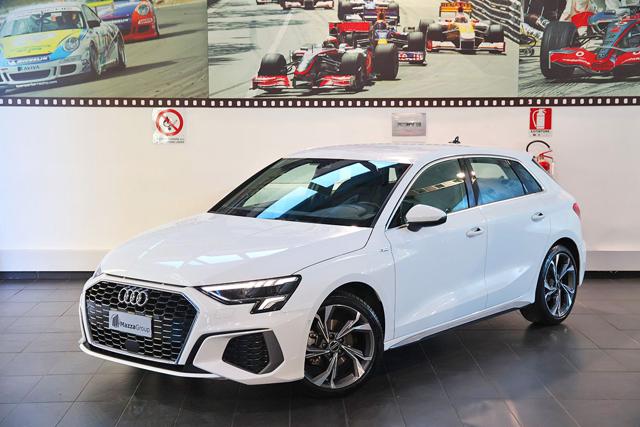 Audi A3 35 TFSI Sportback S-Tronic S-Line - foto 1 di 4