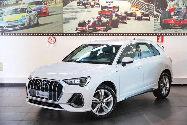 Audi Q3 35 TDI Quattro S-Tronic S-Line - foto 1 di 4