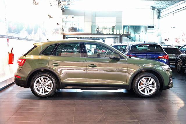 Audi Q5 30 TDI S-Tronic Business - foto 2 di 4