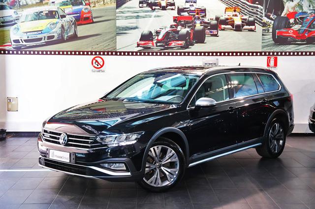 Volkswagen Passat Alltrack 2.0 TDI 200cv 4Motion DSG usato a CASTEL MAGGIORE
