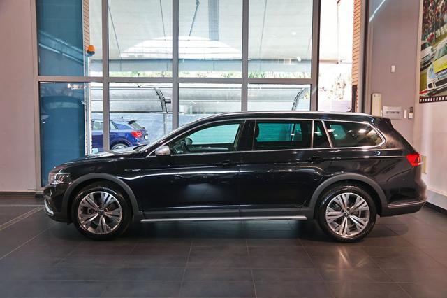 Volkswagen Passat Alltrack 2.0 TDI 200cv 4Motion DSG - foto 3 di 4