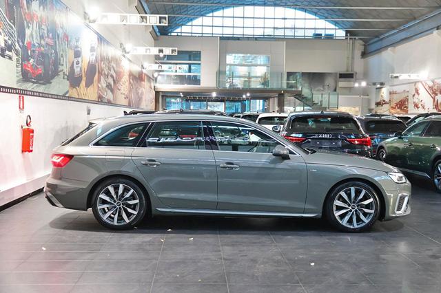 Audi A4 35 TDI Avant S-Tronic S-Line - foto 3 di 46