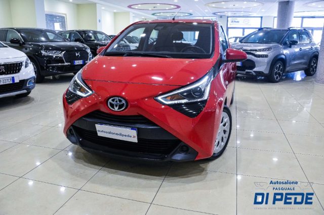 Toyota Aygo Connect 1.0 VVT-i 72CV 5 porte x-business usato a MATERA
