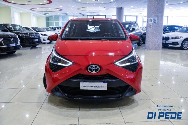 Toyota Aygo Connect 1.0 VVT-i 72CV 5 porte x-business - foto 2 di 4