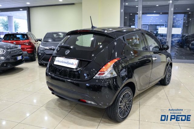 Lancia Ypsilon 1.0 FireFly 5 porte S&S Hybrid Gold - foto 4 di 4