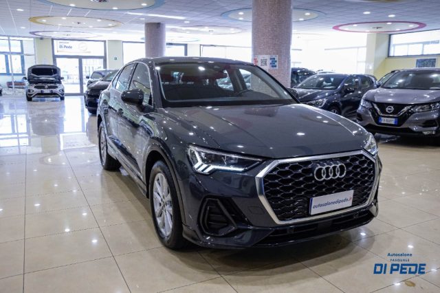 Audi Q3 35 TDI S line edition - foto 3 di 4