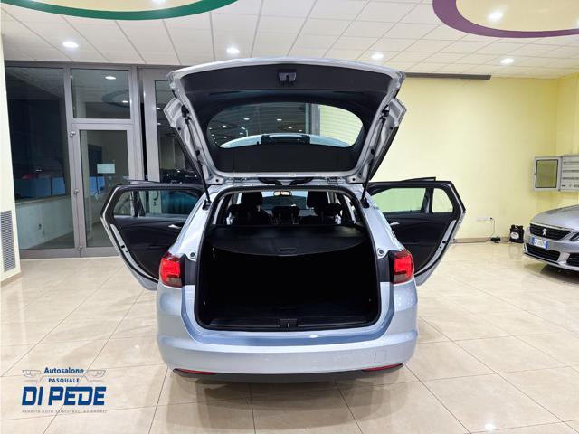 Opel Astra 1.6 CDTI 110 CV S&S Sports Tourer Business, del 2019, 105.467 km, in vendita a Matera (MT)