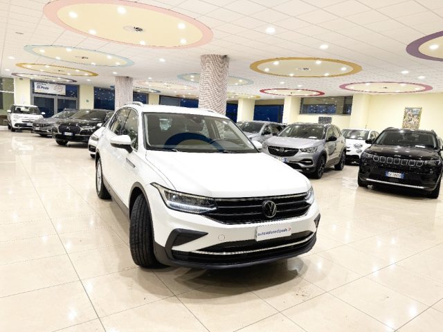 Volkswagen Tiguan 2.0 TDI 150 CV SCR DSG Life - foto 3 di 4