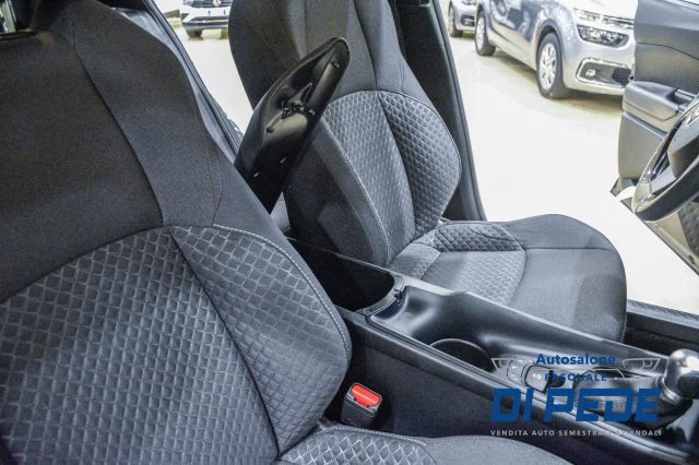 Toyota C-HR 1.8 Hybrid E-CVT Active usato a MATERA