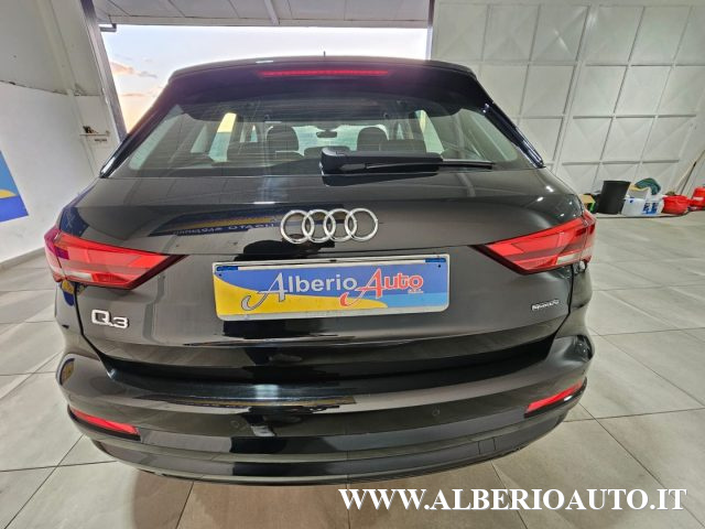 Audi Q3 35 TDI quattro S tronic Business - foto 4 di 18