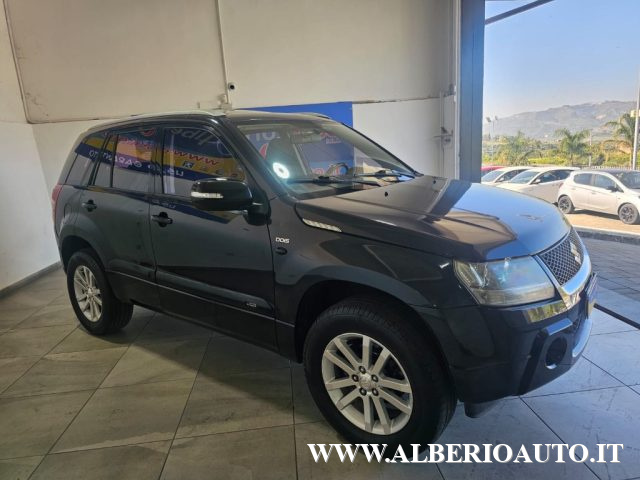 Suzuki Grand Vitara 1.9 DDiS 5 porte Executive - foto 2 di 4