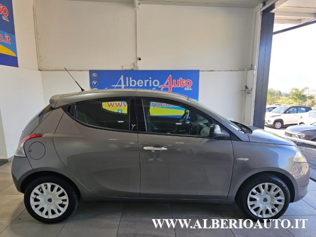 Lancia Ypsilon 1.3 MJT 16V 95 CV 5 porte S&S Silver - foto 4 di 4