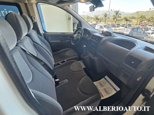 Peugeot Expert Tepee 2.0 HDi125CV Vetrato9 POSTI 4X4 IVA COMPRESA, del 2016, 144.694 km, in vendita a Adrano (CT)