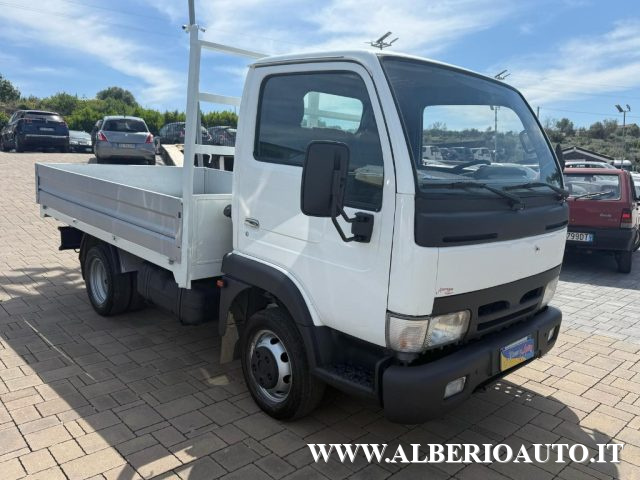 Nissan Cabstar 3.0 Td CASSONE FISSO usato a ADRANO