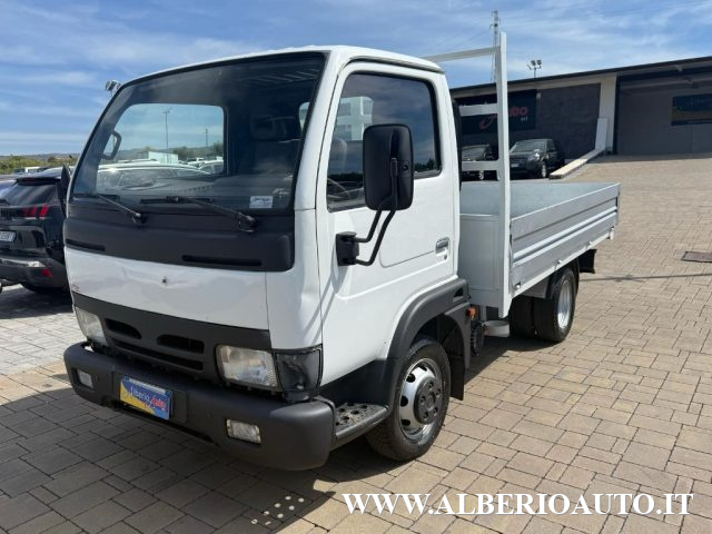 Nissan Cabstar 3.0 Td CASSONE FISSO usato a ADRANO