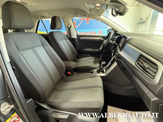 Volkswagen T-Roc 2.0 TDI SCR 150 CV DSG R-Line, del 2023, 108.736 km, in vendita a Adrano (CT)
