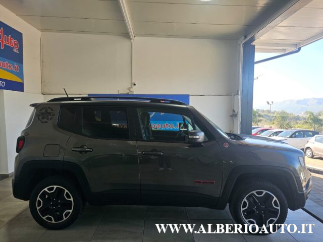Jeep Renegade 2.0 Mjt 170CV 4WD Active Drive Low Trailhawk - foto 3 di 4