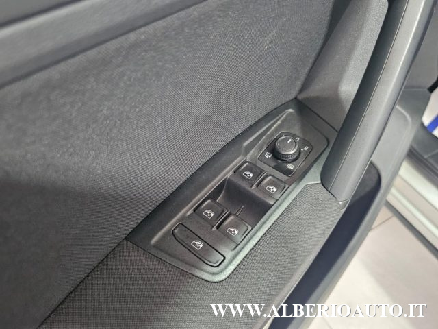 Volkswagen Tiguan 2.0 TDI SCR DSG Sport R-line BlueMotion Technology, del 2019, 179.759 km, in vendita a Adrano (CT)