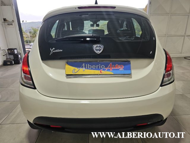 Lancia Ypsilon 1.2 69 CV 5 porte Silver usato a ADRANO