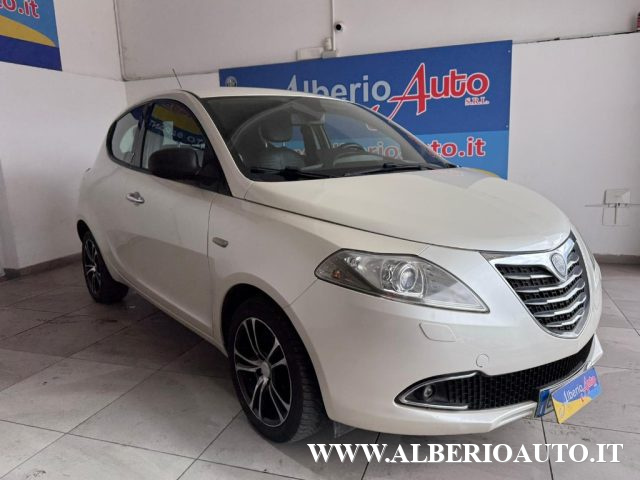 Lancia Ypsilon 1.2 69 CV 5 porte Platinum - foto 3 di 4