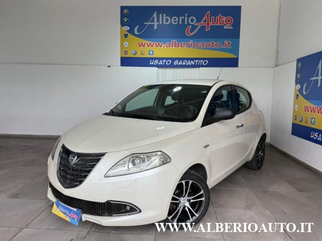 Lancia Ypsilon 1.2 69 CV 5 porte Platinum usato a ADRANO