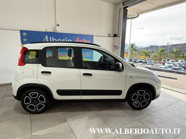 Fiat Panda 1.0 FireFly S&S Hybrid City Life - foto 4 di 4
