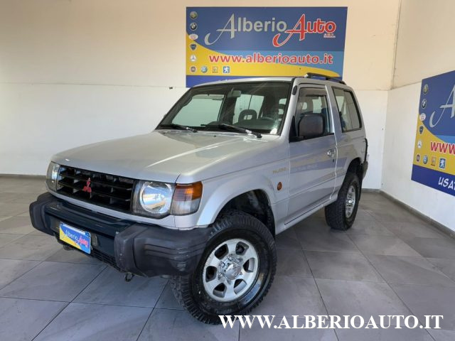 Mitsubishi Pajero 2.5 TDI Metal-top GLX usato a ADRANO