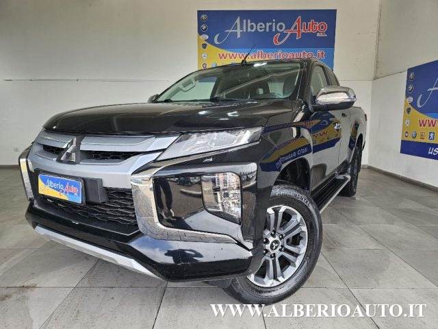 Mitsubishi L200 2.3 D Club Cab 4x4 Super Select Intense +IVA usato a ADRANO